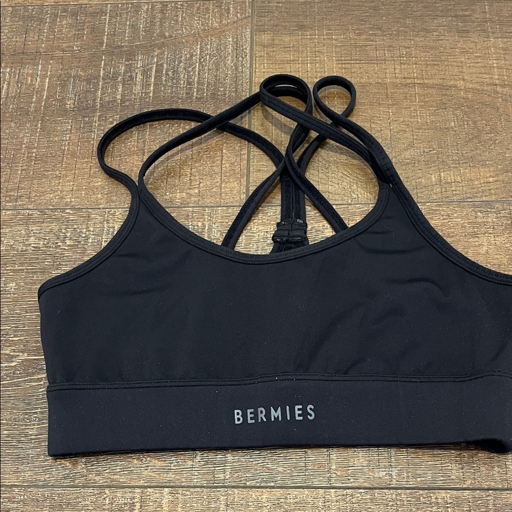 Bermies Women's Black Sports Bra